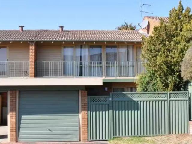11/196 Keppel Street, Bathurst House for rent Listed by Bathu.