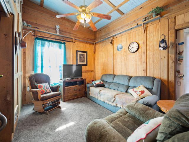 1119 Mitchellsburg Knob Road