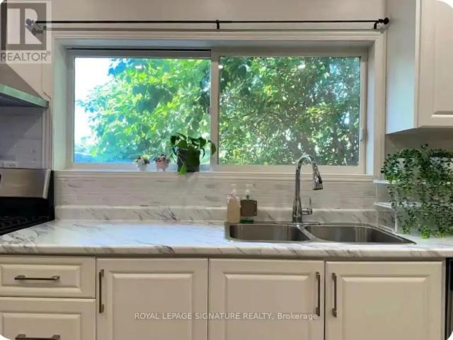 1119 REBECCA STREET — 3 Bedroom