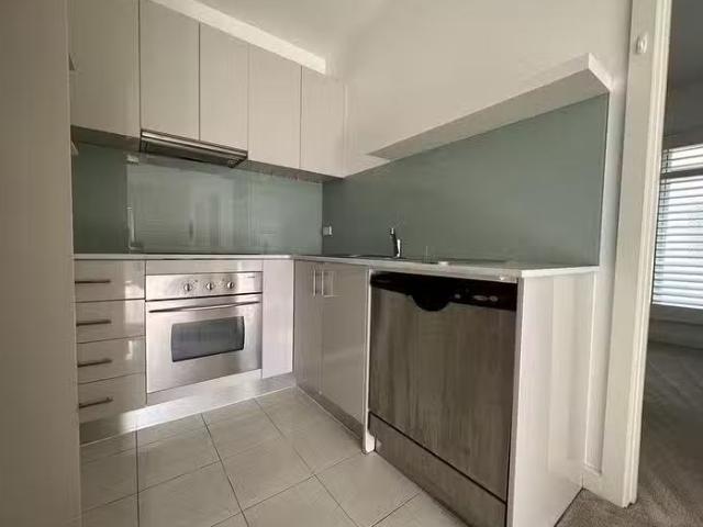 11/101 103 Orrong Crescent, Caulfield North, VIC 3161