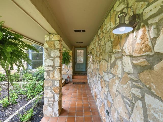 11101 Yucca Dr