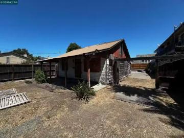 1110 EUREKA LN, CONCORD, CA 94520
