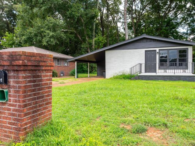1110 Paul E Johnson Dr