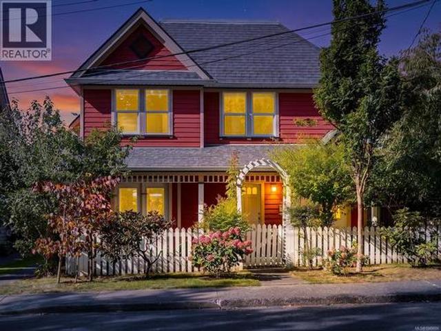 1110 Reno St, Victoria, BC, V9A 4B6 house for sale | Listing ID 1049 | Royal LePage