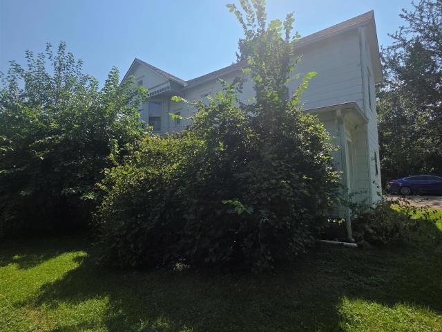 1110 S Oak