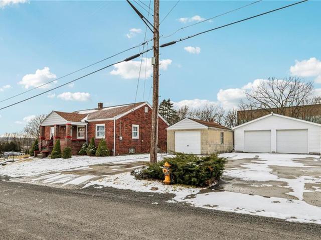 1111 Crowe St, New Castle, PA 16101 | MLS #1737
