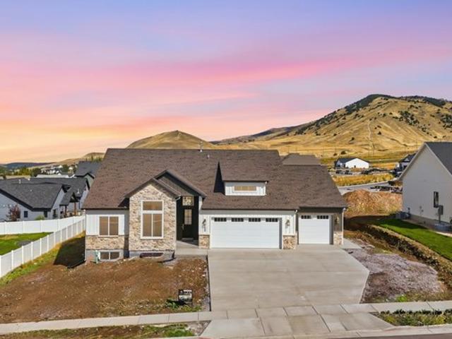 1111 E Center St Unit 83, Hyde Park, UT 84318