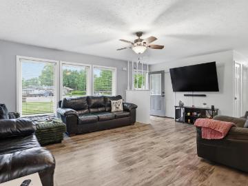 1111 E Northwood Drive