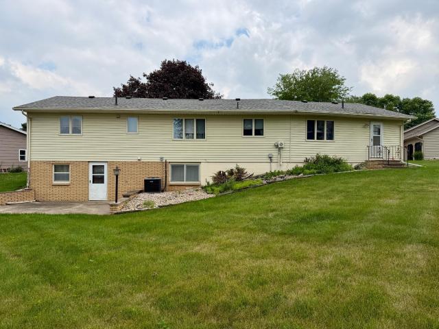 1111 Elm Cove