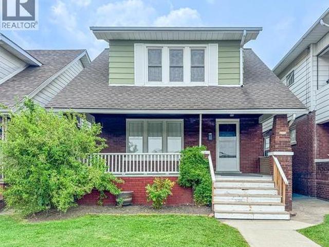 1111 Elsmere, Windsor, ON, N9A 2A1 house for sale | Listing ID 26019 | Royal LePage