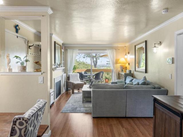 1111 Golden Oaks Lane