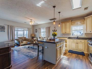 1111 Leaning Trees Ln, Adamsville, TN 38310 | MLS #10210