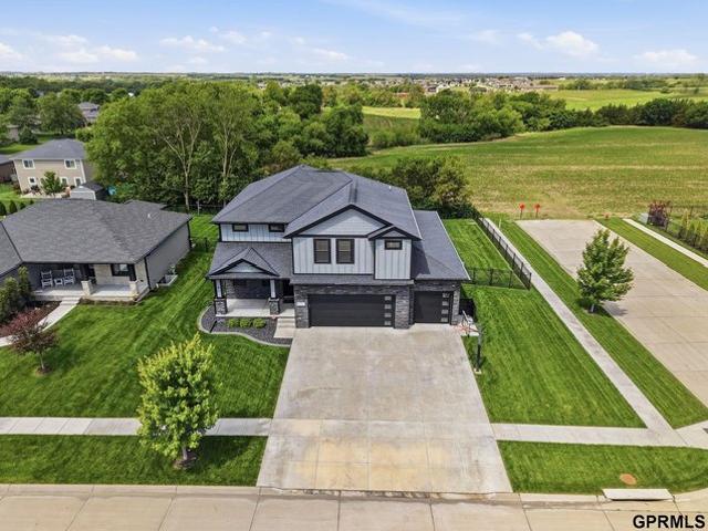 1111 Terrace View Dr, Hickman, NE 68372