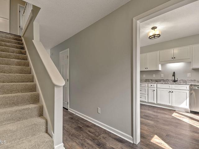 1111 Timbers East