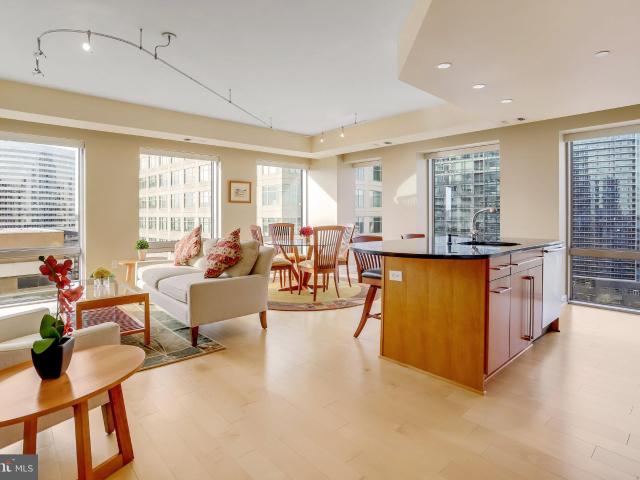 1111 19th St N, Unit 2007, Arlington, VA 22209 | MLS #VAAR2069