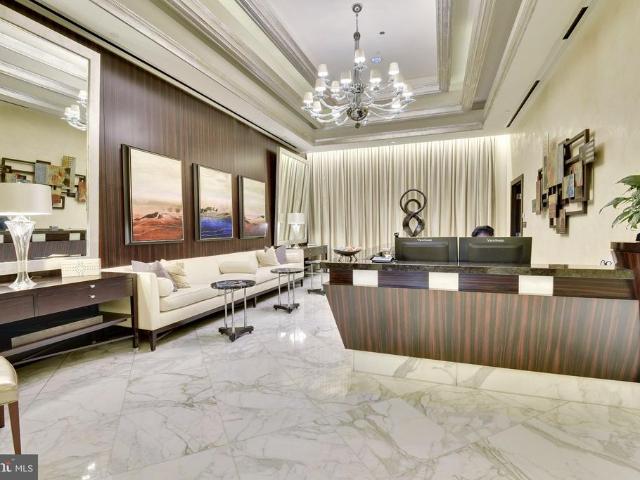 1111 19Th Street N # 1503