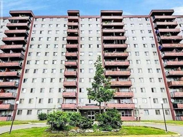 1111 50 Lotherton Pathway, Toronto, ON, M6B 2G8 condo for sale | Listing ID W13858 | Royal LePage