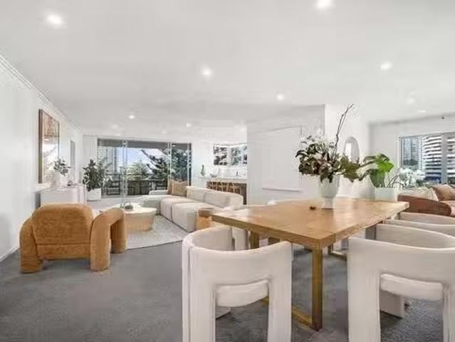 11/120 Surf Parade, Broadbeach, QLD 4218