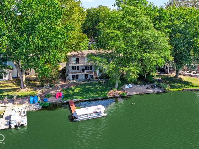 11122 E Lakeshore Drive