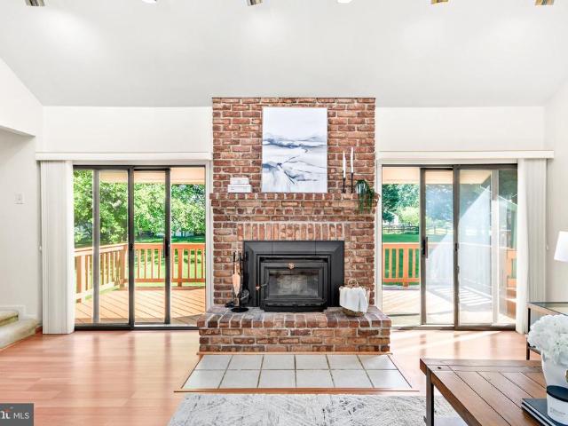 11124 Mountain View Lane