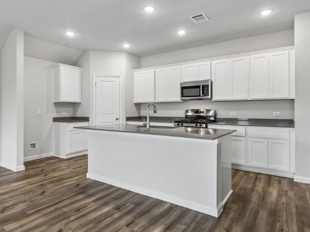 1112 Angus Lane