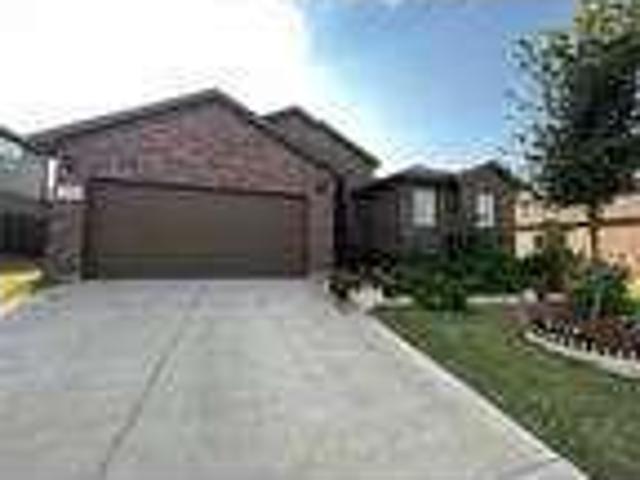 1112 berwick Court Saginaw Texas 76131