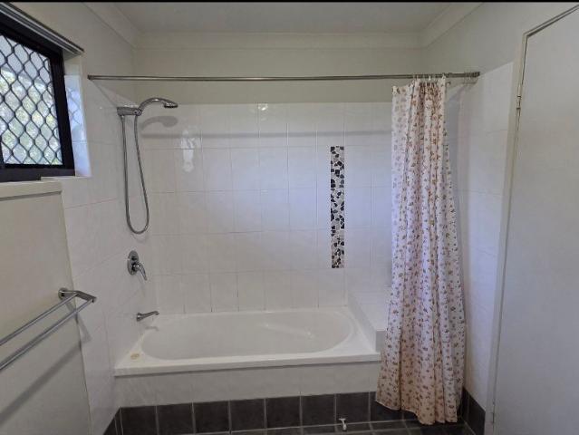 1/112 Colyton Street Torquay, QLD 4655