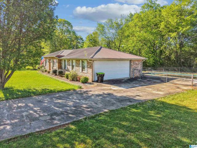 1112 Dogwood Circle