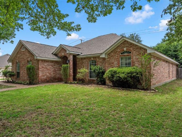1112 Regina Drive