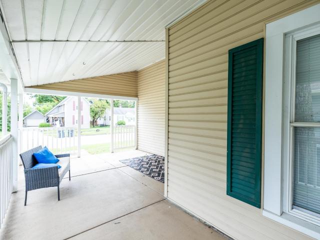 1112 W Maple Street