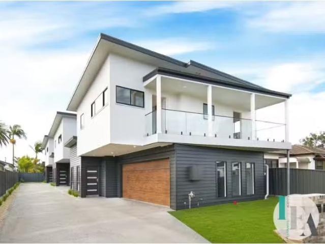 1/112 Wentworth St Street, Oak Flats Townhouse for rent Liste.