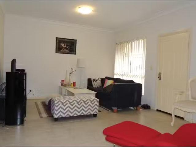 11/12 14 Gipps Street, Bardwell Valley Townhouse for rent Lis.