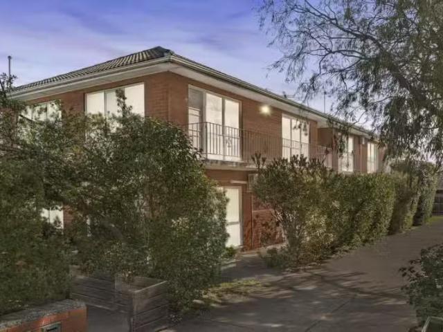 11/133 Booran Road, Caulfield VIC 3162 Apartment Auction