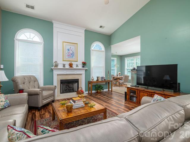 11132 Chastain Parc Drive