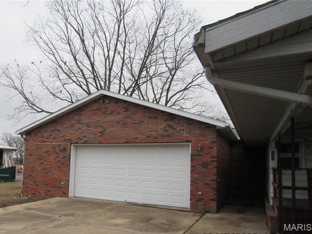 1113 E Market St, Red Bud, IL 62278 | MLS #26009