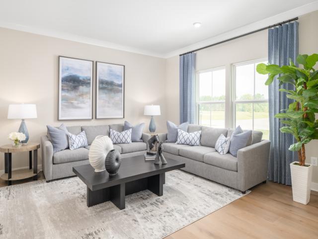 1113 Hamlet Dr