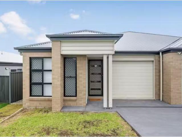 1/113 Redwood Drive, Gillieston Heights Townhouse for rent Li.