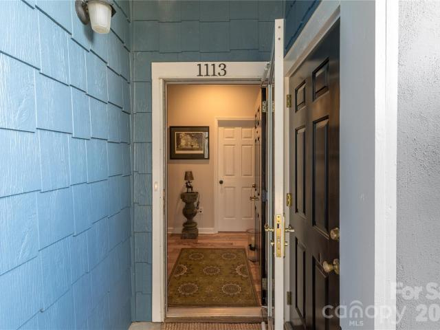 1113 Torrence Cir, Davidson, NC 28036 | MLS #4337