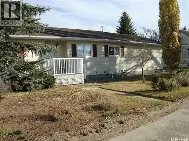 111 2Nd Street E, Kyle, SK, S0L 1T0 house for sale Listing.