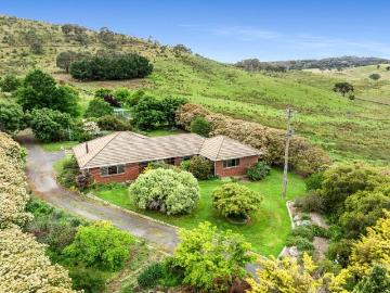 111.89 ha Rural Lifestyle Property with Quality Improvements