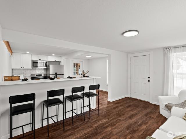 111 Cedar Avenue S