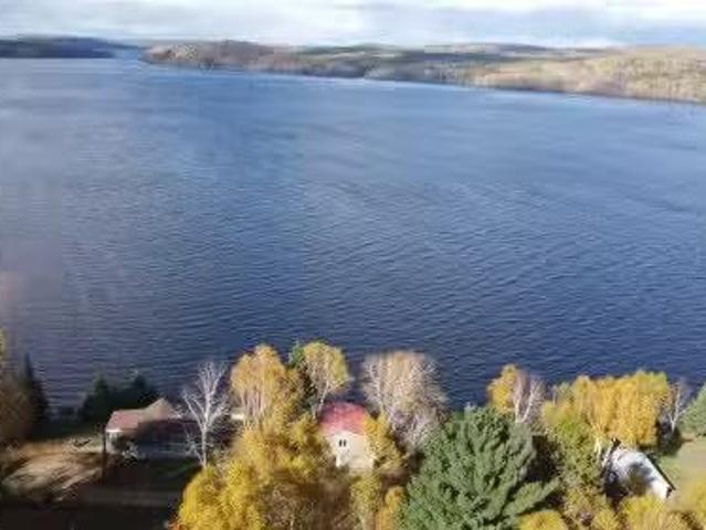 111 Ch. Vézina, Saint Michel Des Saints, QC, J0K 3B0 house f.
