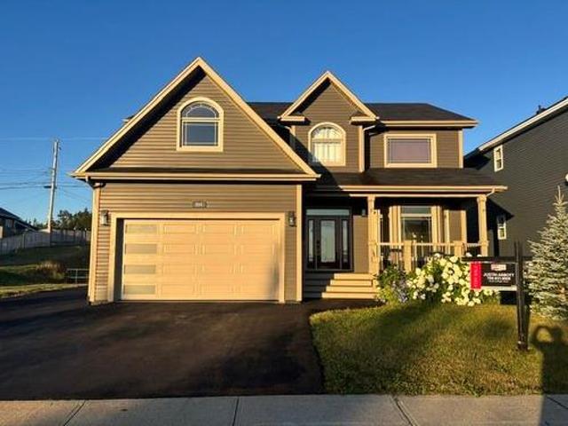 111 Cheeseman Drive, St. John'S, NL, A1H 0G8 Luxury House for sale | Listing ID 1303 | Royal LePage Carriage Trade Luxury Properties