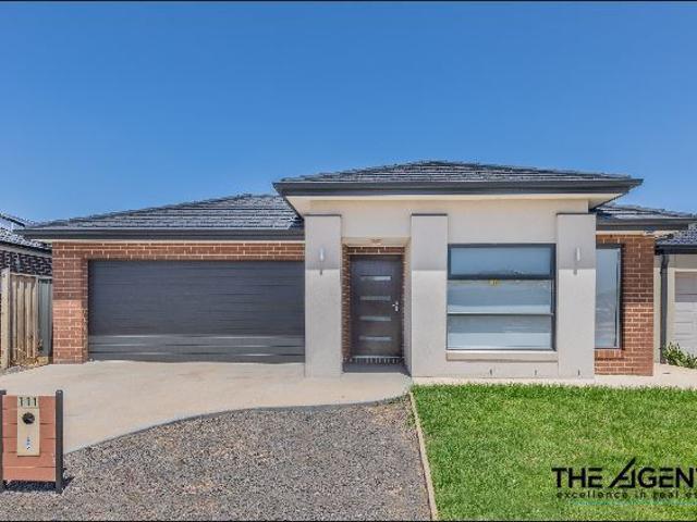 111 Claret Ash Boulevard, Harkness VIC 3337 AUS