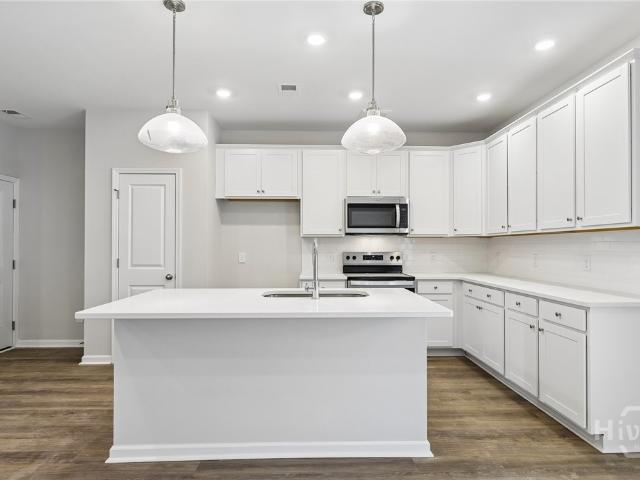 111 Annoula Way