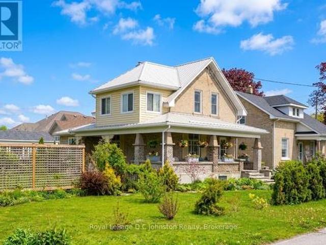111 Albert Street N, Saugeen Shores, ON, N0H 2L0 house for sale | Listing ID X13172 | Royal LePage