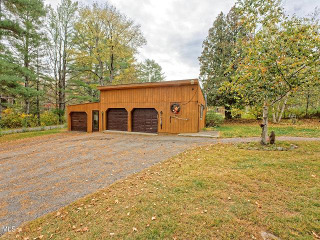111 Algonquin Dr, Wells, NY 12190 | MLS #202617