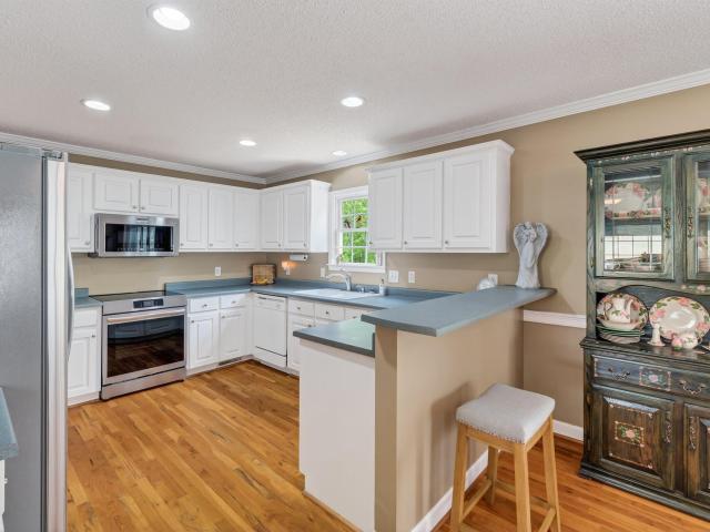 111 Brooke Lee Circle