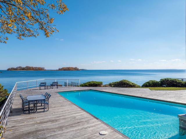 111 Byram Shore Road, Greenwich, US, CT
