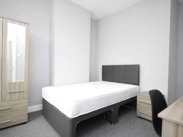111 Gerald Road, Salford M6, 4 bed shared accommodation to rent, £675 pcm | PrimeLocation